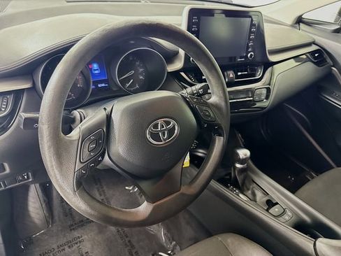 Certified 2020 Toyota C-HR LE FWD image 9