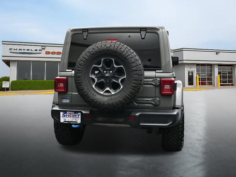 Used 2022 Jeep Wrangler Unlimited Rubicon 4xe w/ Dual Top Group AWD/4WD image 4