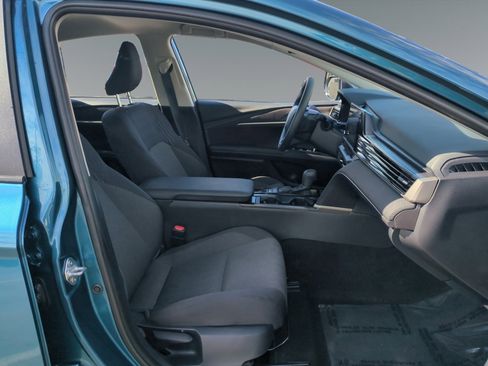 Used 2025 Toyota Camry LE image 15