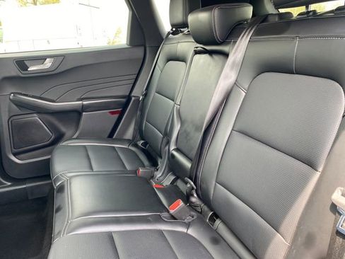 Used 2025 Ford Escape Platinum AWD/4WD image 19