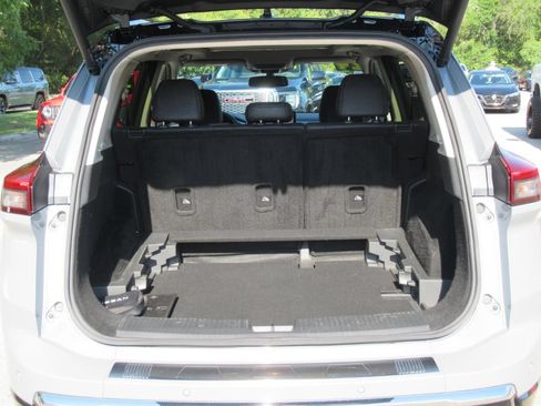 Used 2024 Nissan Rogue Platinum w/ Platinum Premium Package AWD/4WD image 36