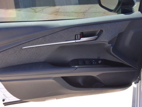 Used 2025 Toyota Camry XLE image 12