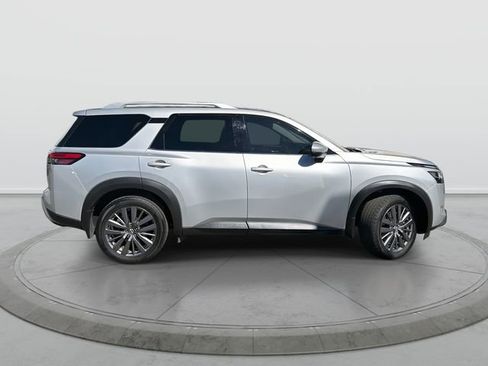 Certified 2024 Nissan Pathfinder SL w/ SL Premium Package image 3