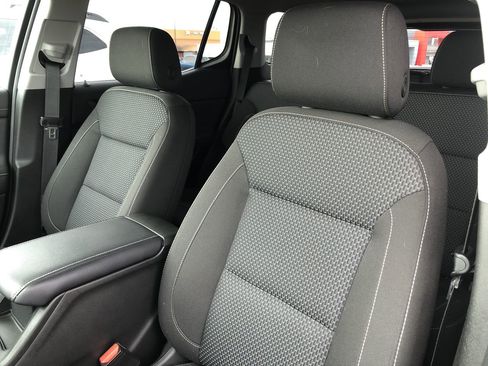 Used 2023 GMC Acadia SLE w/ Driver Convenience Package image 15