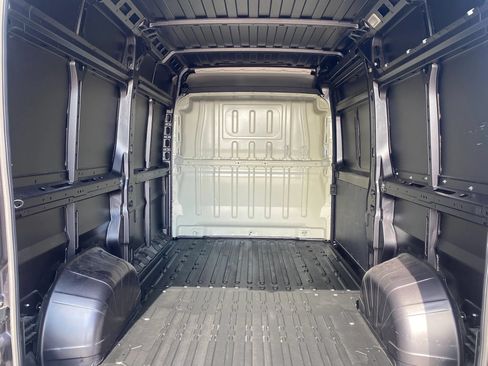 Used 2018 RAM ProMaster 2500 FWD image 24