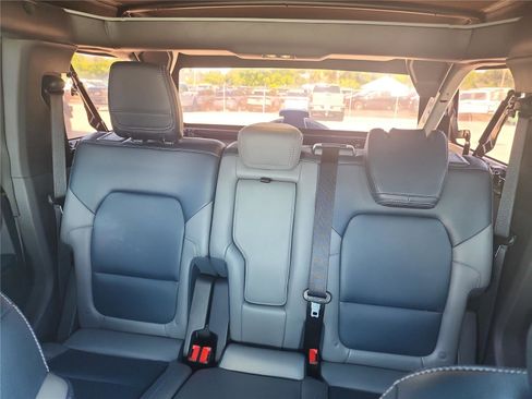 Certified 2024 Ford Bronco Outer Banks AWD/4WD image 15