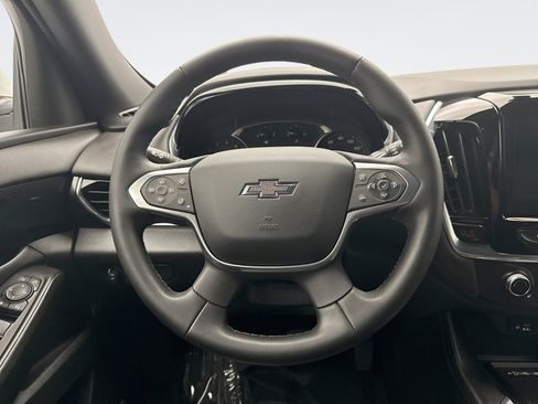 Used 2023 Chevrolet Traverse RS AWD/4WD image 12