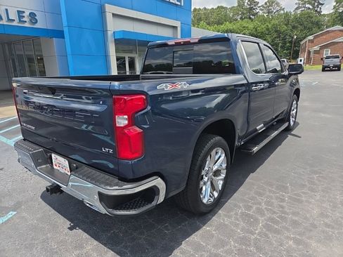 Used 2019 Chevrolet Silverado 1500 LTZ w/ LTZ Plus Package AWD/4WD image 9
