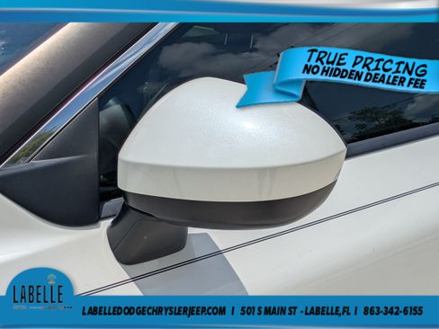 Used 2023 Nissan Rogue SV FWD image 11