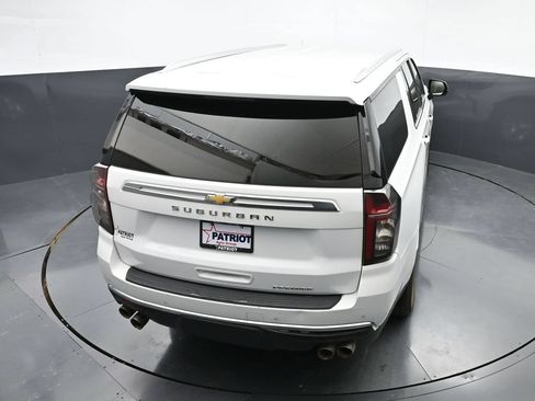 Used 2023 Chevrolet Suburban Premier AWD/4WD image 46