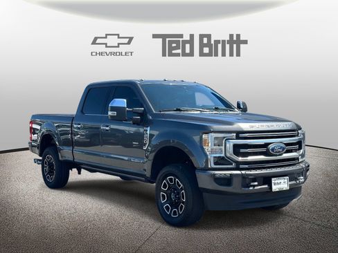 Used 2020 Ford F250 Platinum w/ FX4 Off-Road Package AWD/4WD image 3
