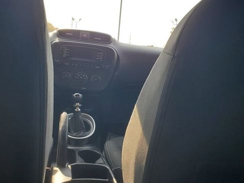 Used 2014 Kia Soul image 37