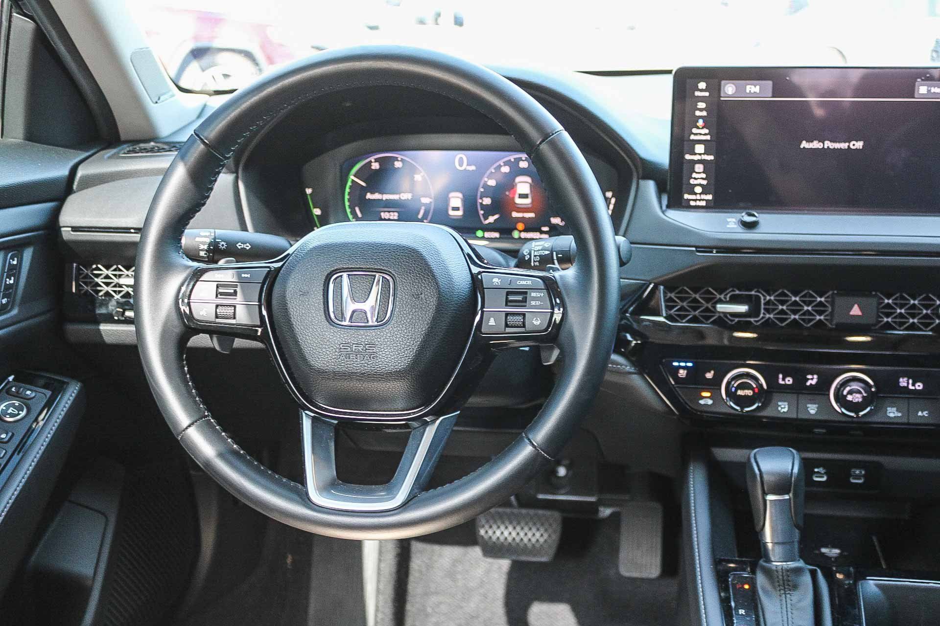 Used 2024 Honda Accord Touring image 15