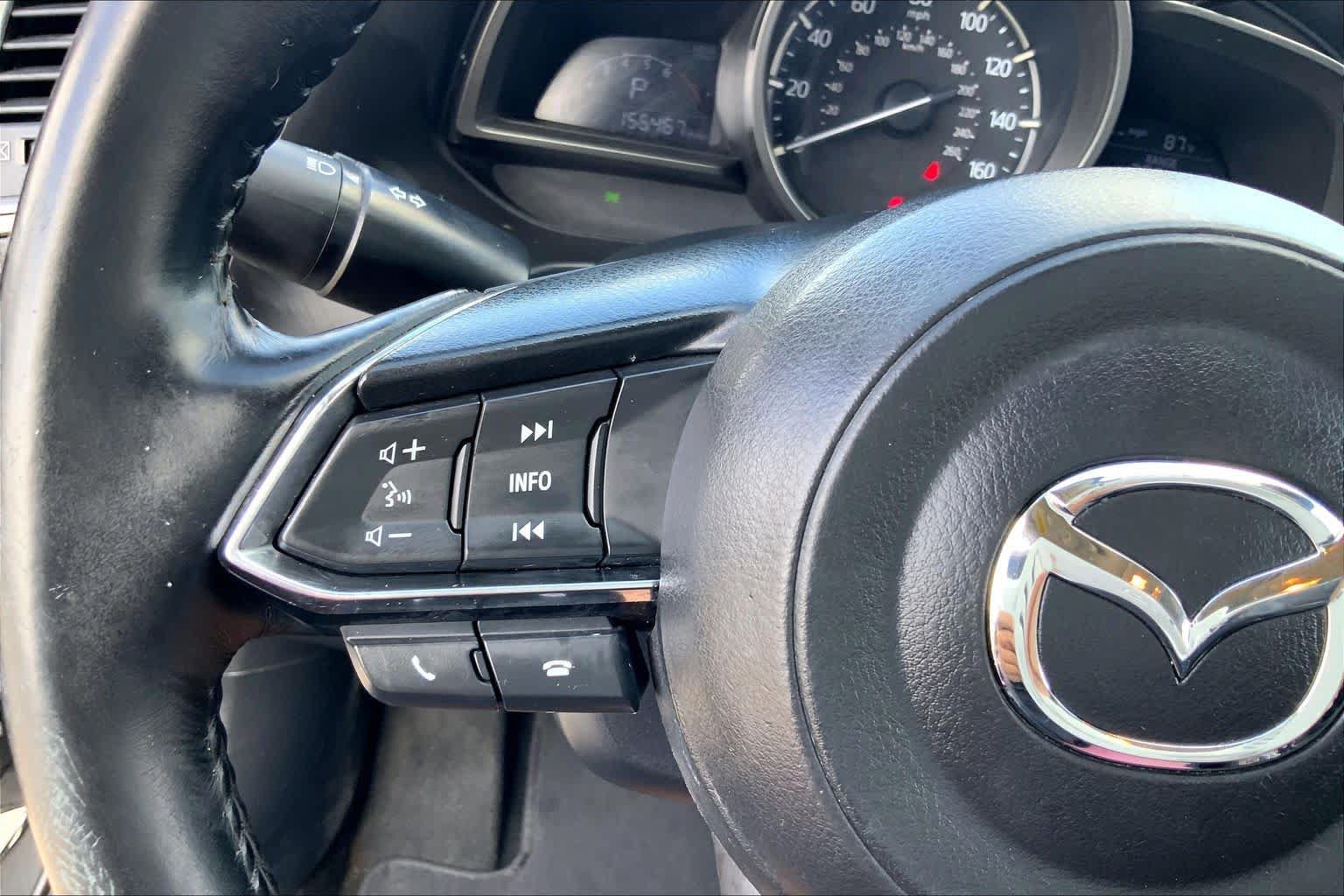 Used 2018 MAZDA MAZDA3 Touring FWD image 24