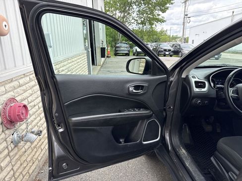 Used 2021 Jeep Compass Sport w/ Cold Weather Group AWD/4WD image 11