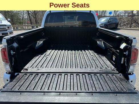 Used 2023 Toyota Tacoma TRD Sport w/ Technology Package image 10
