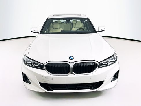 Used 2025 BMW 330i Sedan image 2