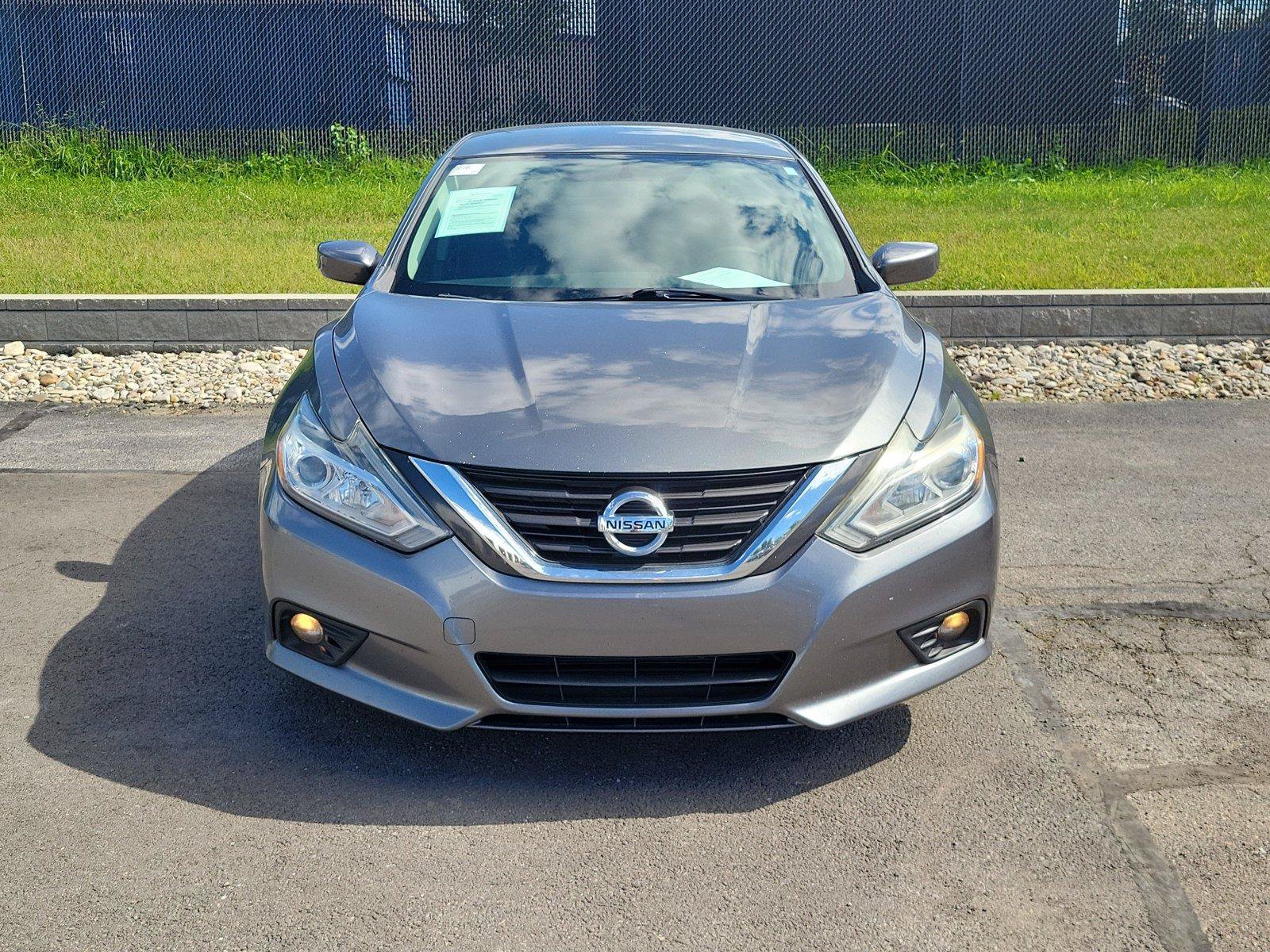 Used 2016 Nissan Altima 2.5 SV FWD image 3