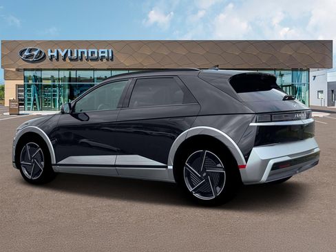 New 2025 Hyundai Ioniq 5 Limited image 4