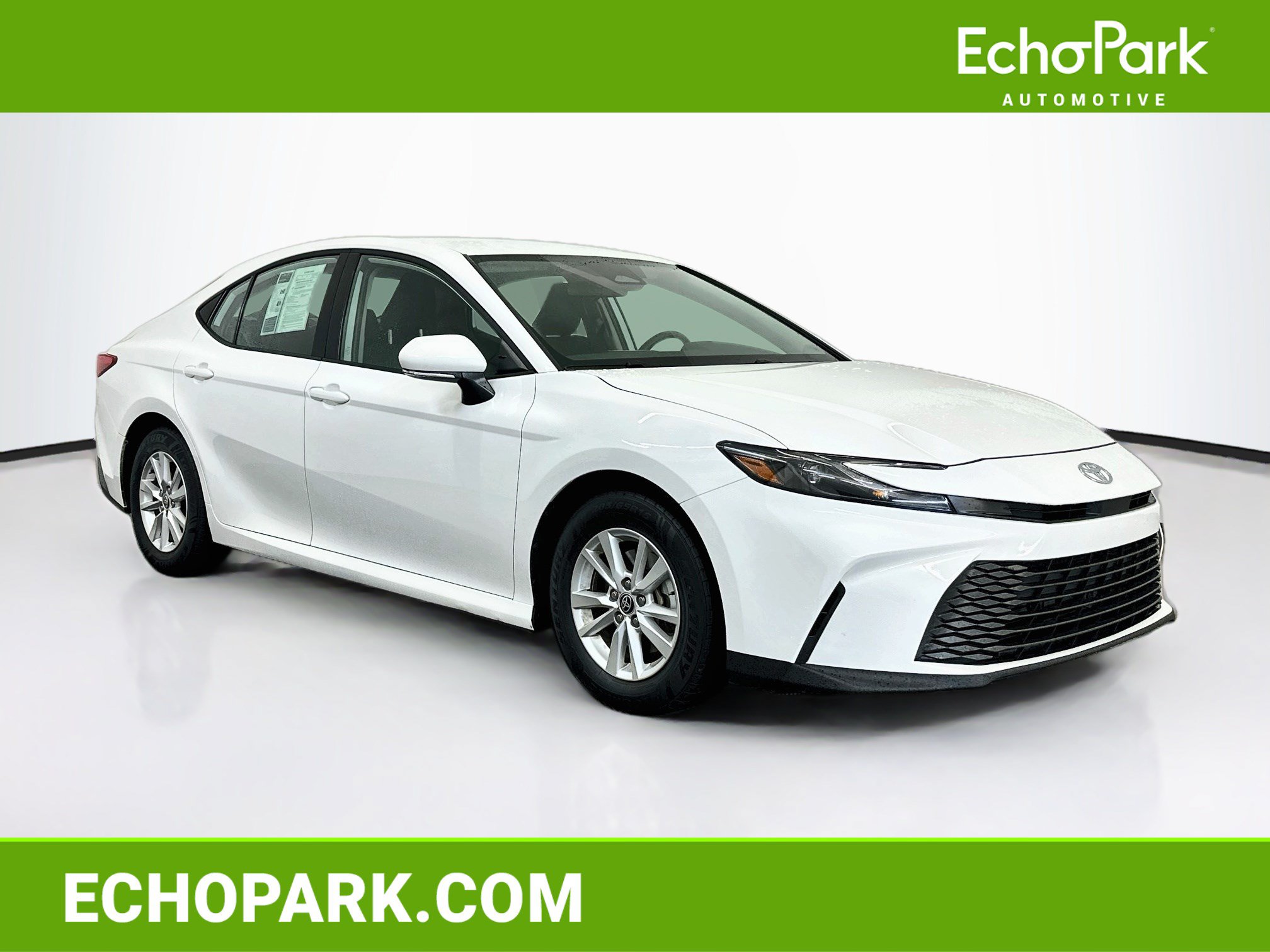 Used 2025 Toyota Camry LE FWD image 1