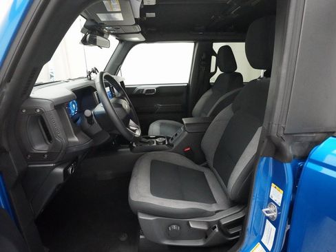 Used 2025 Ford Bronco Big Bend image 7