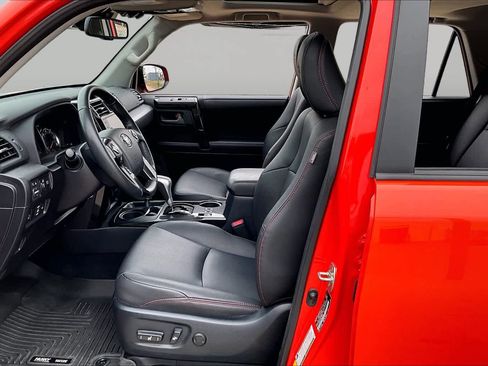 Used 2024 Toyota 4Runner TRD Off-Road Premium w/ Off Road Premium Plus Package AWD/4WD image 8