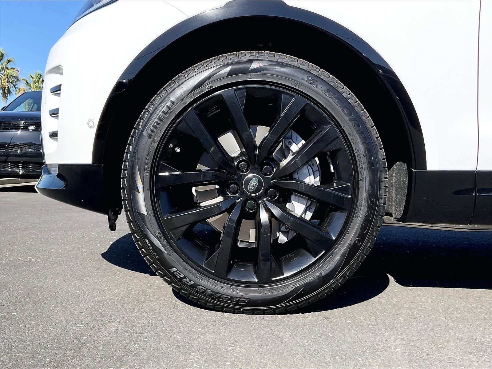 New 2026 Land Rover Discovery Dynamic SE AWD/4WD image 14