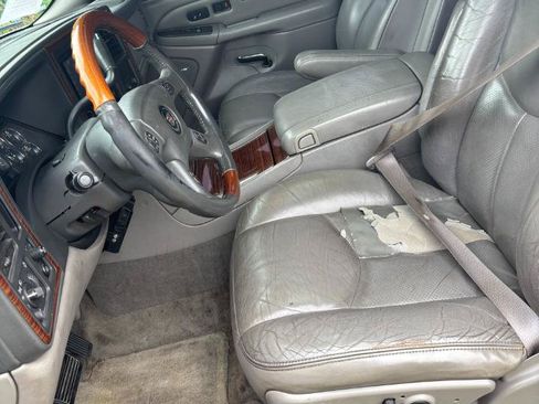 Used 2004 Cadillac Escalade ESV AWD image 18