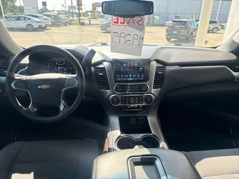 Used 2018 Chevrolet Tahoe LS RWD image 12