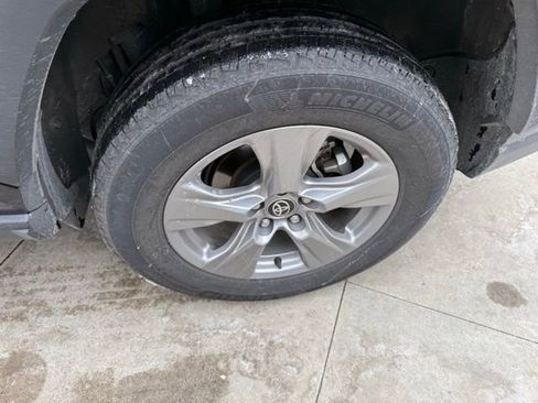 Used 2025 Toyota RAV4 XLE image 12