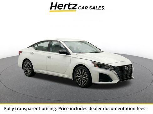 Used 2025 Nissan Altima 2.5 SV FWD image 1