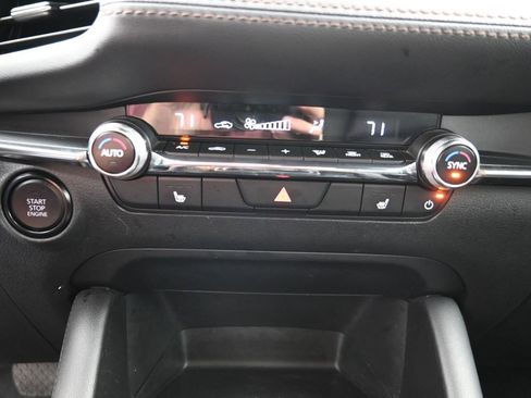 Used 2024 MAZDA MAZDA3 s image 19