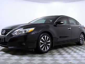 Used 2017 Nissan Altima 2.5 SL w/ Moonroof Package video 2