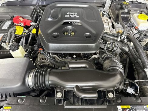 Used 2022 Jeep Wrangler Unlimited Sport AWD/4WD image 32