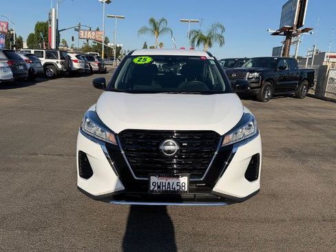 Certified 2025 Nissan Kicks Play S FWD image 2