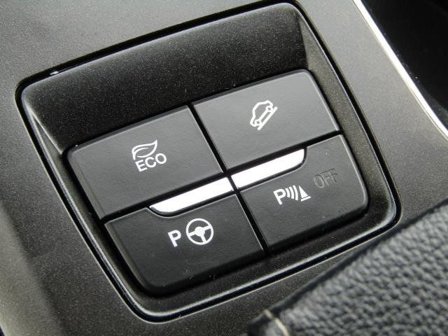 Certified 2018 Ford Fusion SE w/ Equipment Group 602A FWD image 28