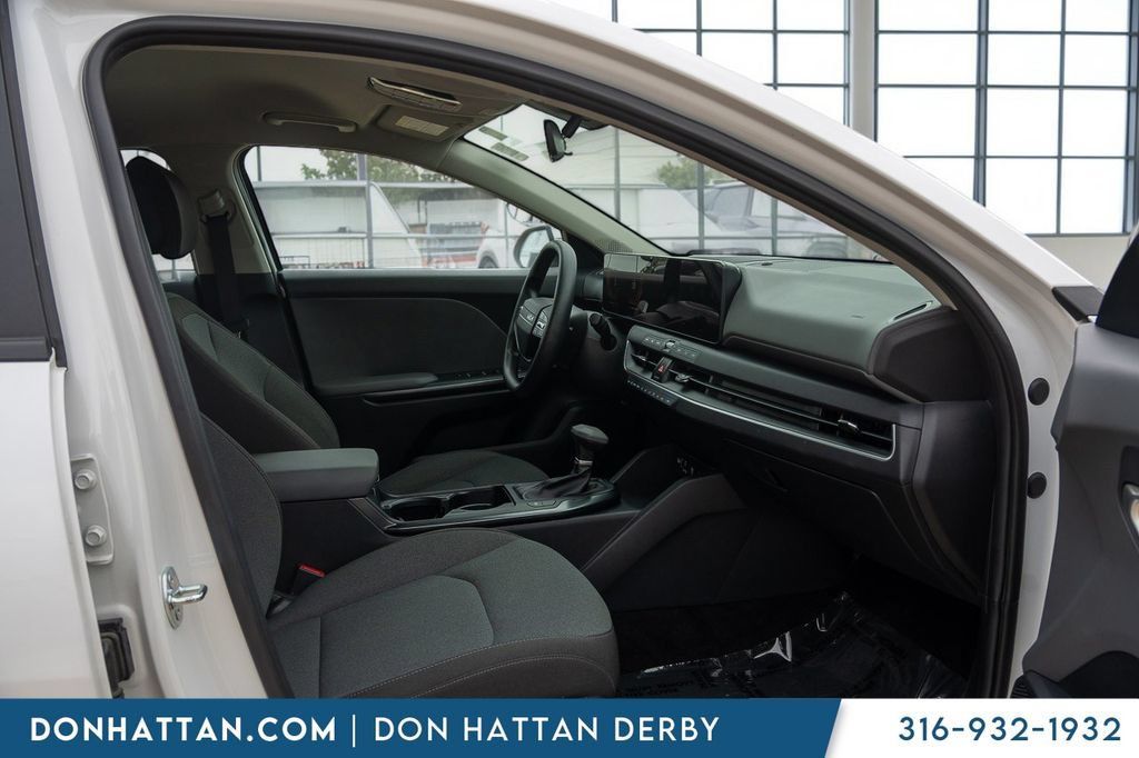 Used 2025 Kia K4 FWD image 21