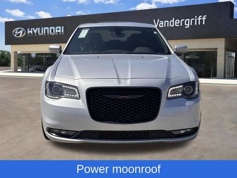 Used 2023 Chrysler 300 S image 7