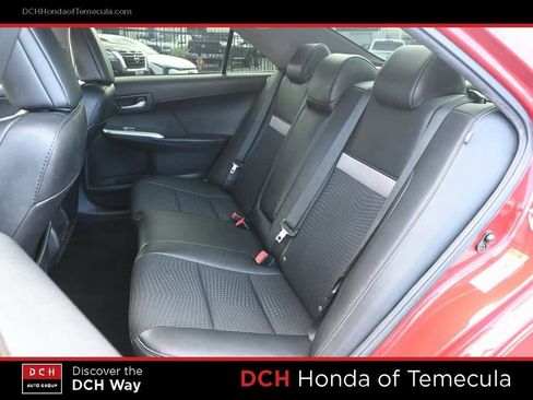 Used 2014 Toyota Camry SE image 19