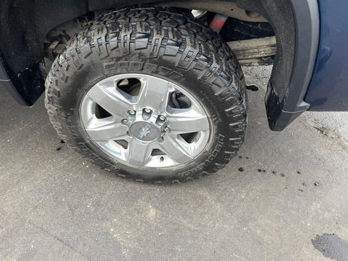 Used 2020 Chevrolet Silverado 2500 LTZ w/ Technology Package image 36