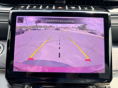 Used 2022 Jeep Grand Cherokee L Overland w/ Luxury Tech Group IV RWD image 12