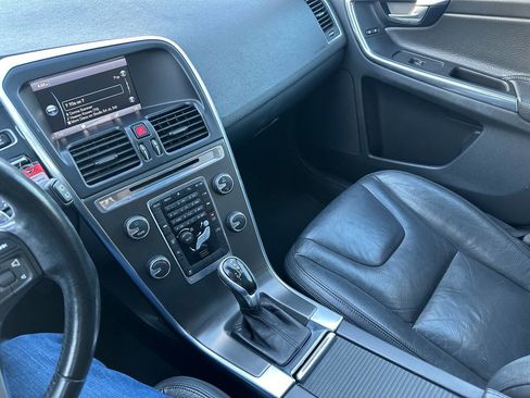 Used 2014 Volvo XC60 T6 image 21