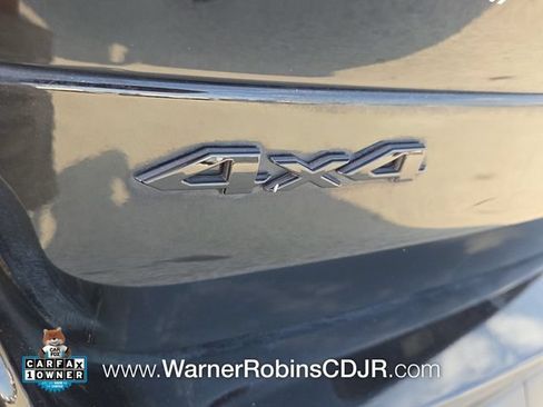 Used 2025 Jeep Grand Cherokee L Altitude AWD/4WD image 13