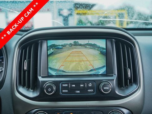 Used 2017 Chevrolet Colorado Z71 image 9