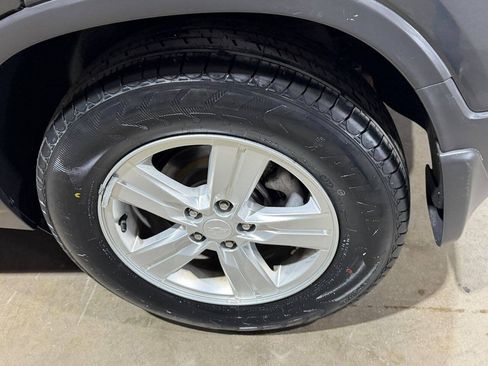 Used 2019 Chevrolet Trax LT w/ LT Convenience Package AWD/4WD image 16