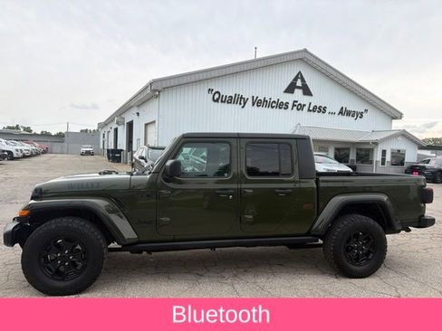 Used 2021 Jeep Gladiator Sport AWD/4WD image 17