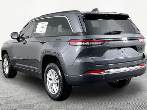 New 2026 Jeep Grand Cherokee Laredo image 4