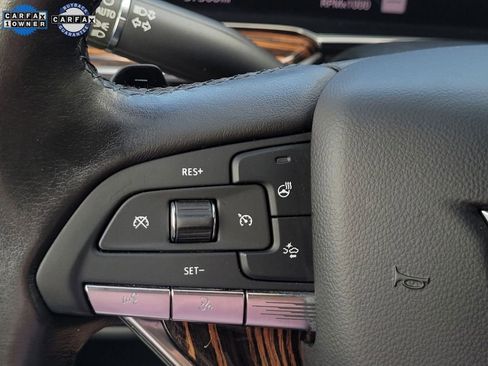 Used 2022 Cadillac Escalade Luxury w/ LPO, Illumination Package image 17