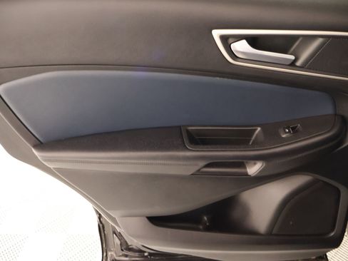 Used 2022 Ford Edge SEL w/ Sport Appearance Package image 16