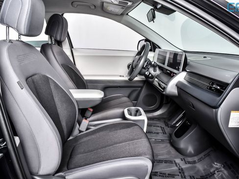 Used 2023 Hyundai Ioniq 5 SE image 24